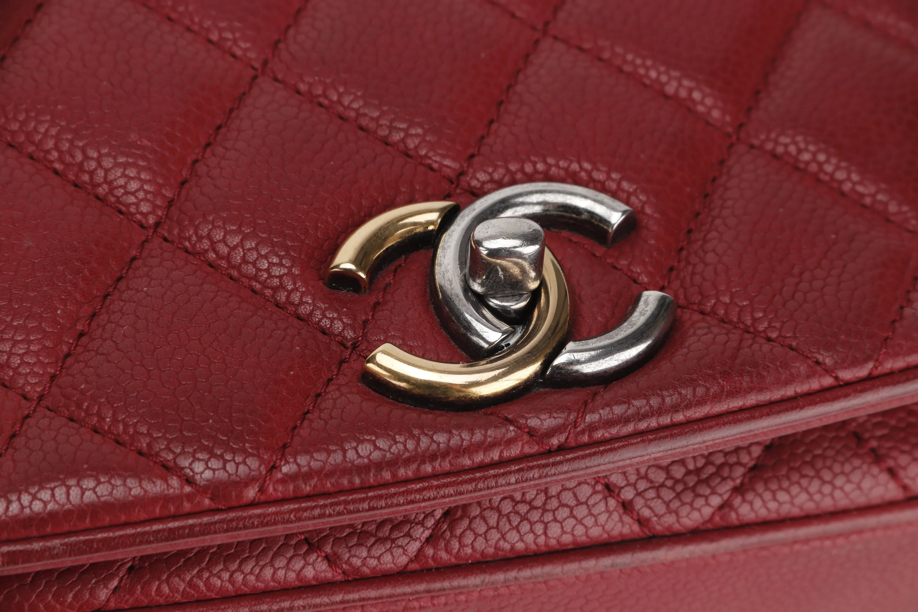 CHANEL POCKET FLAP MESSENGER BAG 26CM (2322xxxx) RED CAVIAR LEATHER GOLD & SILVER HARDWARE, WITH CARD, NO DUST COVER